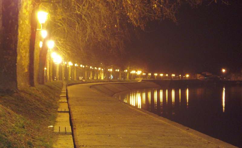 Slavonski Brod - �etali�te kraj Save